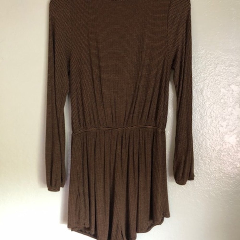 Romper - Picture 2 of 3